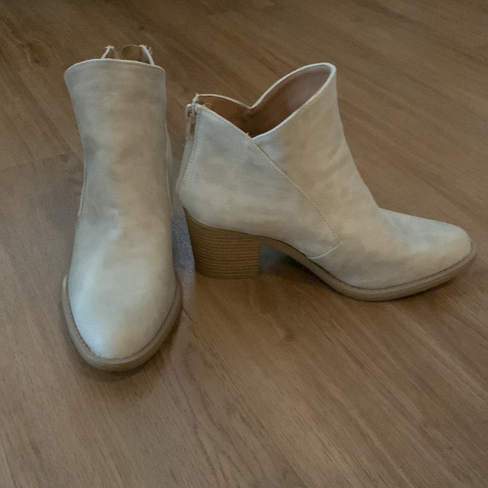 Qupid booties - new/never worn